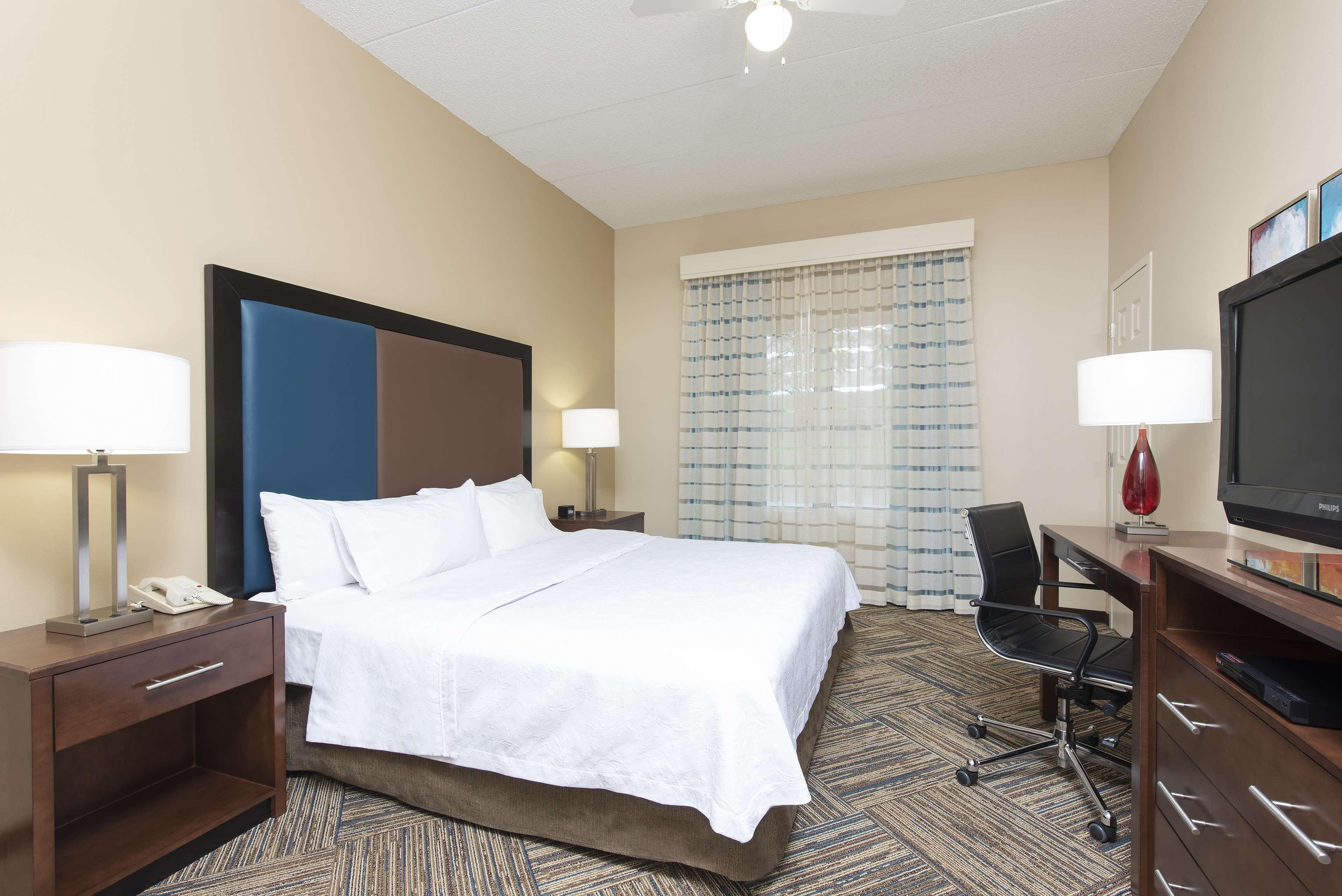Homewood - Airport Hotel