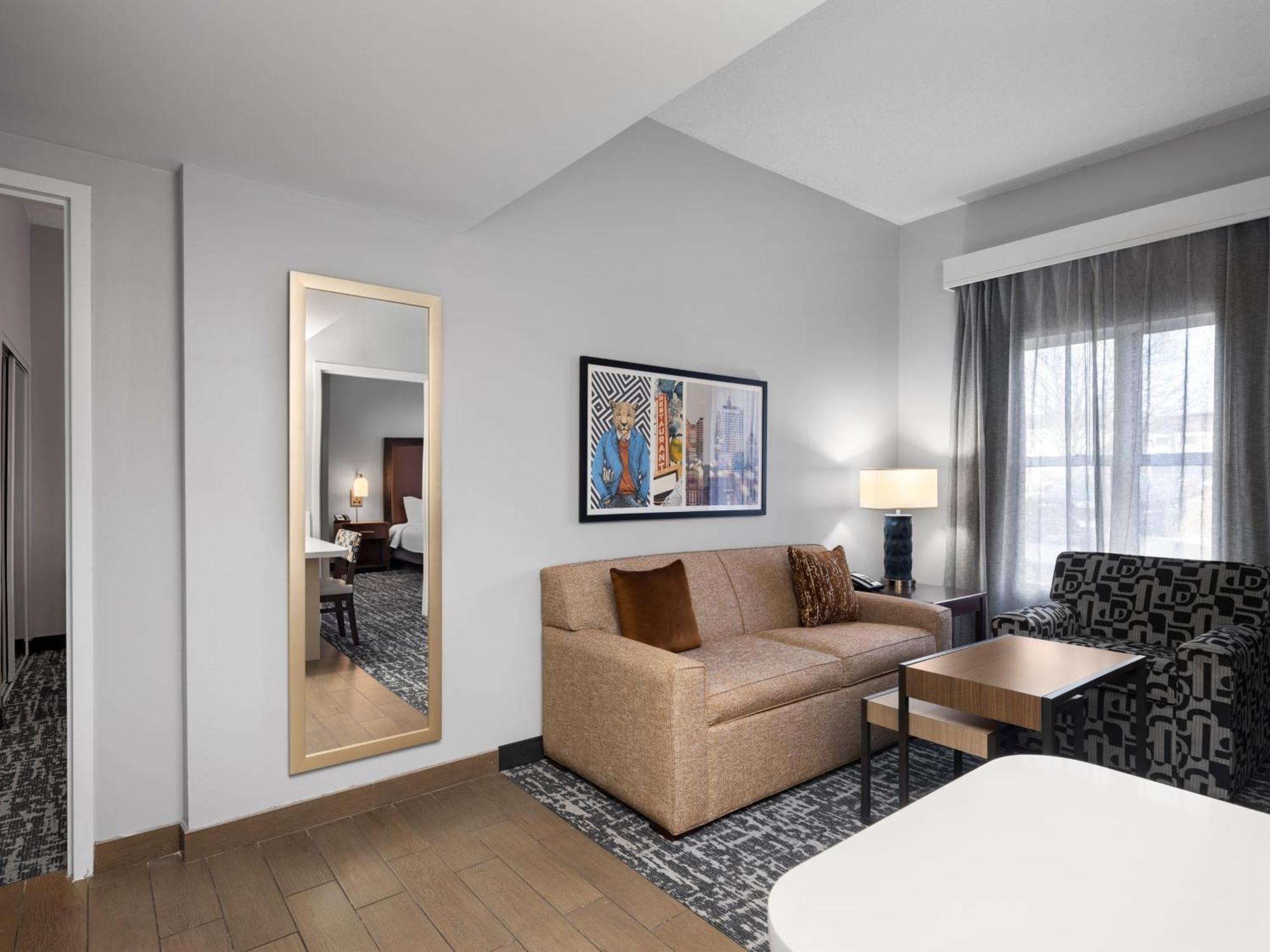 Homewood - Airport Hotel 3*